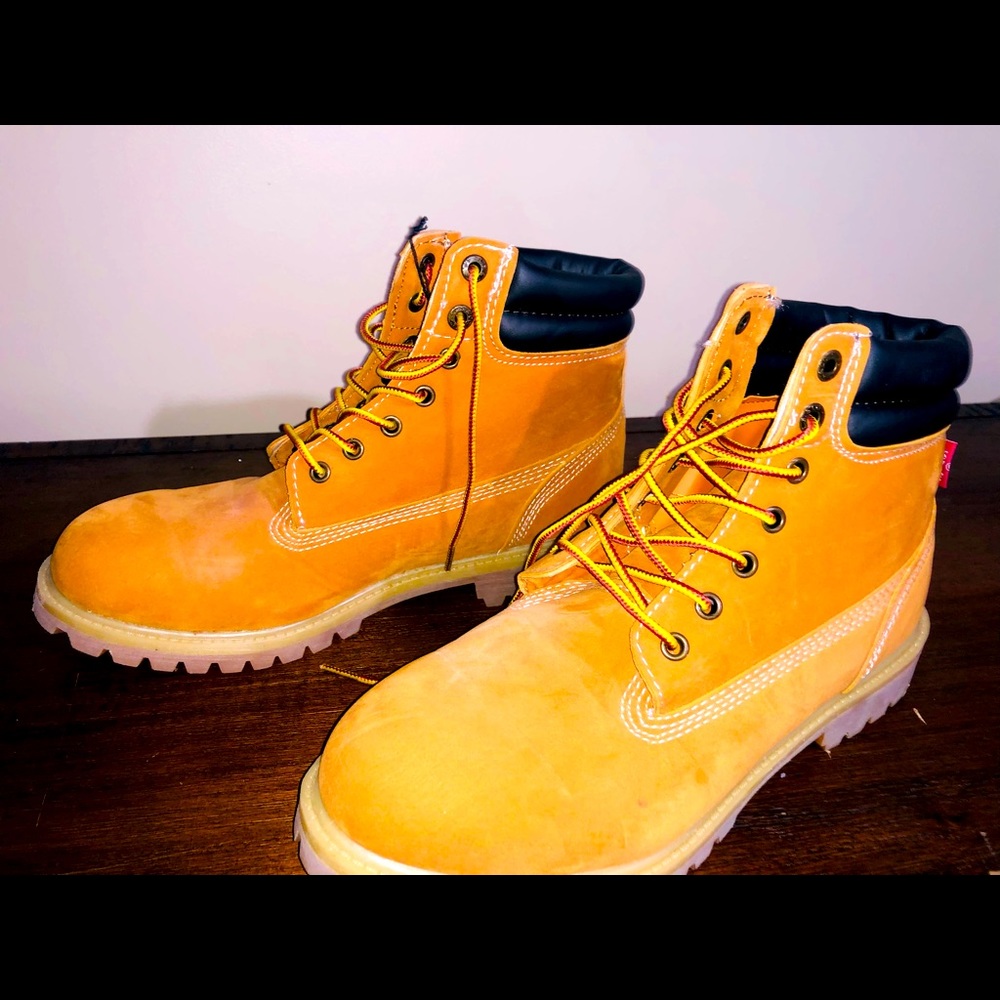 Levi boots